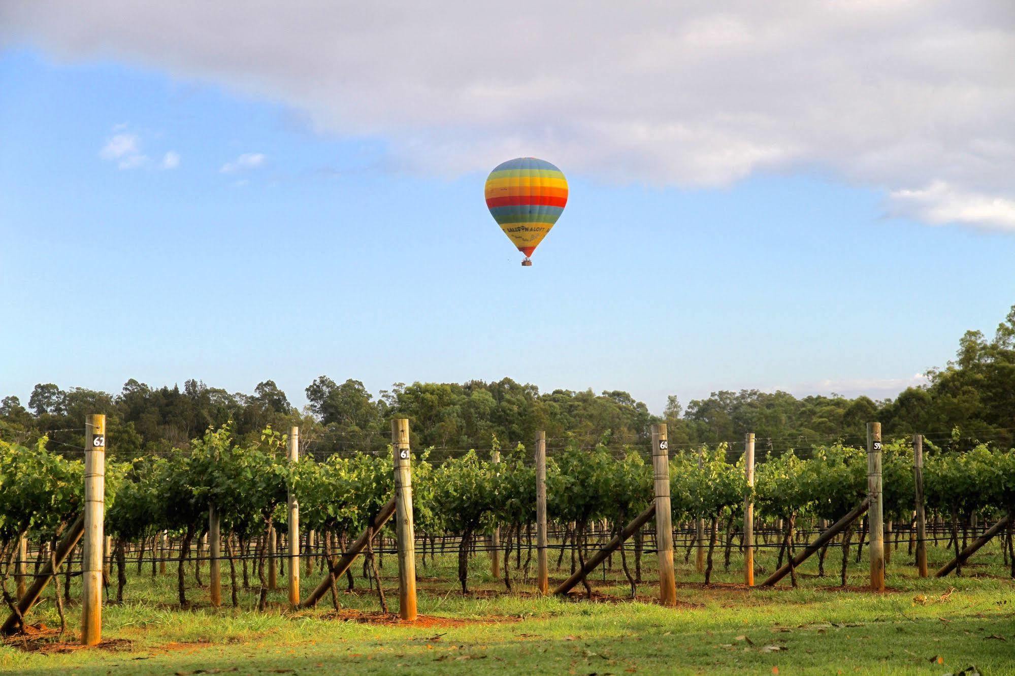 The Carriages Boutique Hotel And Vineyard Pokolbin Luaran gambar